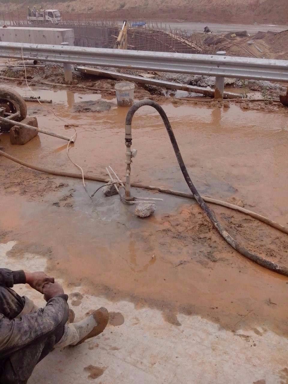 云溪路基压密注浆